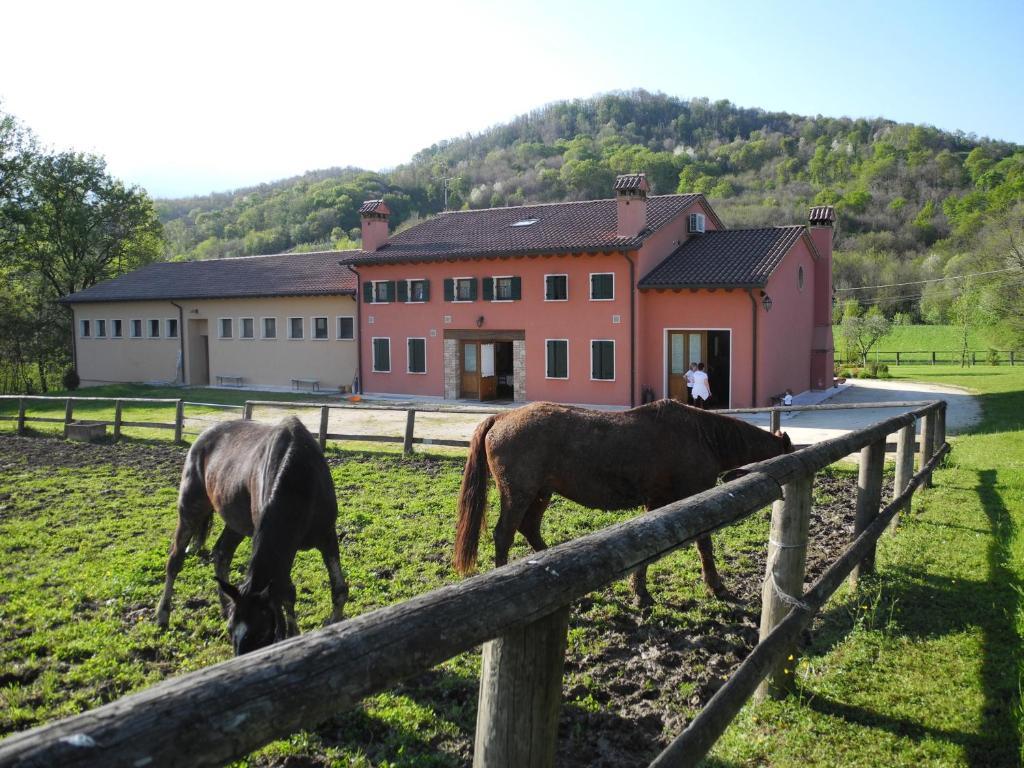Agriturismo Cornolere Villa Castelcucco Bagian luar foto